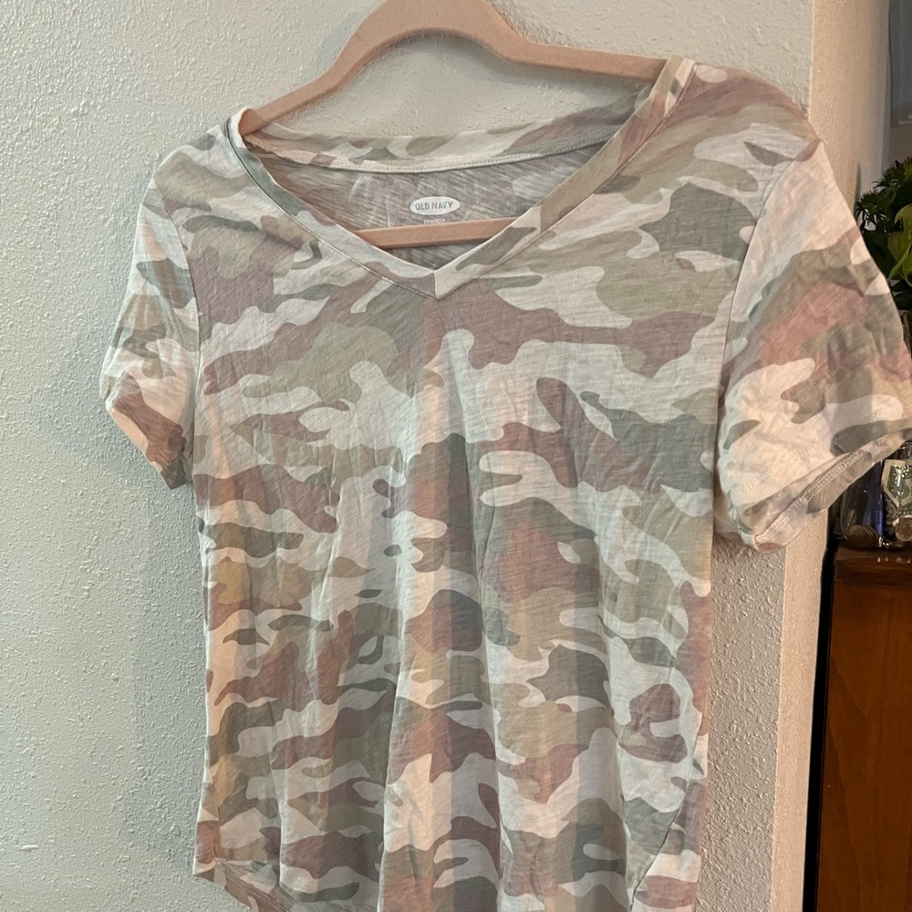 V neck T-shirt